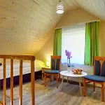 Konukevi Olympia W Przesiece 4*