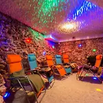 Konukevi Olympia W Przesiece 4*