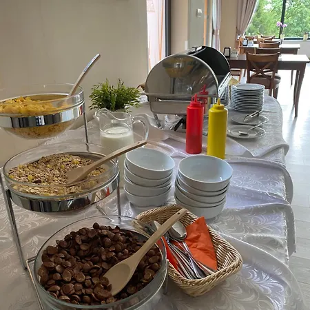 Olympia W Przesiece 4*